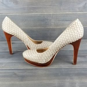 Calvin Klein Kendall Textured Fish Print Pumps